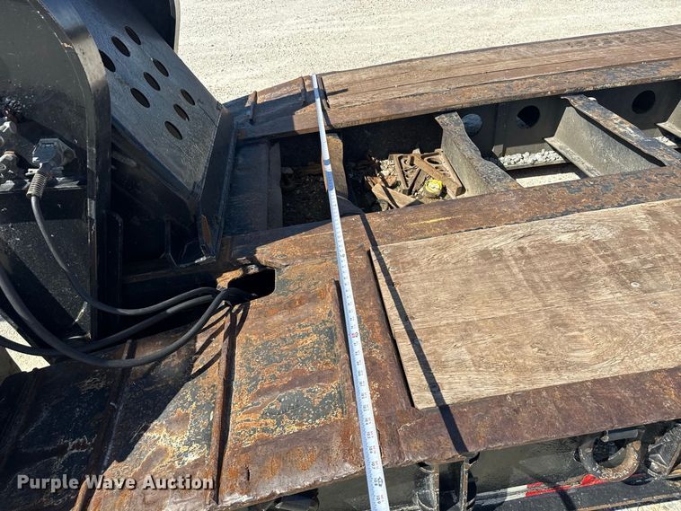 image for item ND9551 2008 Fontaine Trailer Co. Fontaine Trailer Co. lowboy equipment trailer