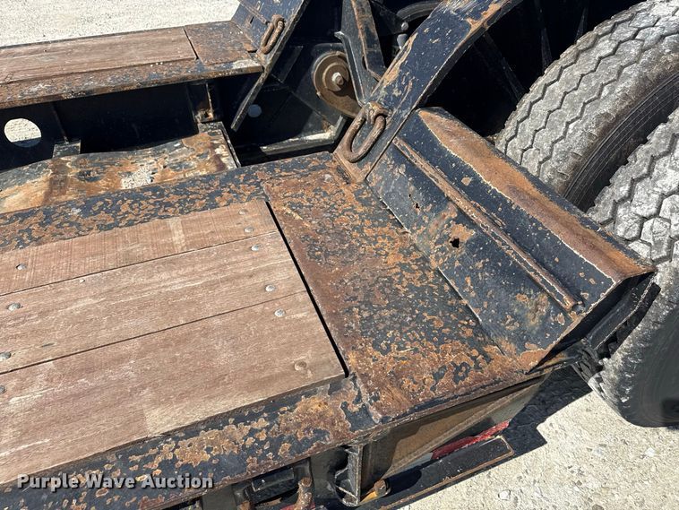 image for item ND9551 2008 Fontaine Trailer Co. Fontaine Trailer Co. lowboy equipment trailer