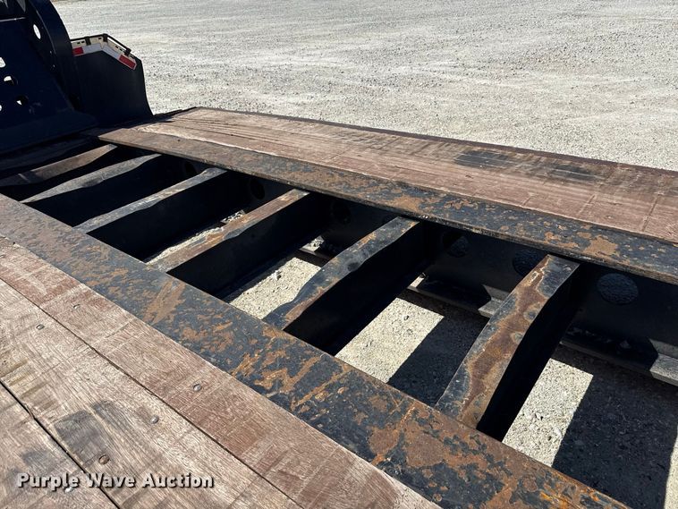 image for item ND9551 2008 Fontaine Trailer Co. Fontaine Trailer Co. lowboy equipment trailer