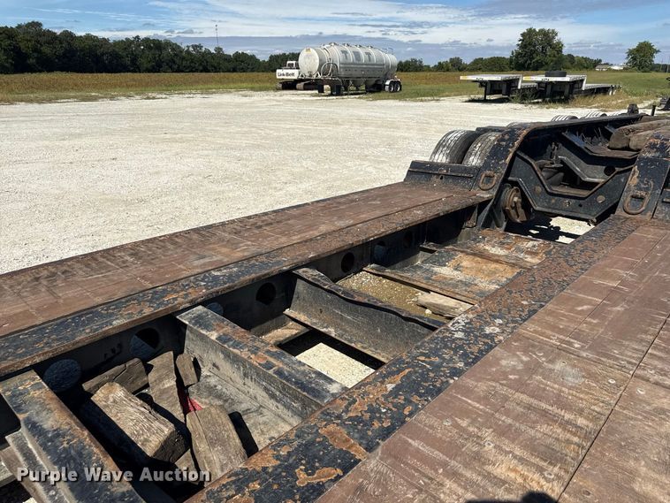 image for item ND9551 2008 Fontaine Trailer Co. Fontaine Trailer Co. lowboy equipment trailer