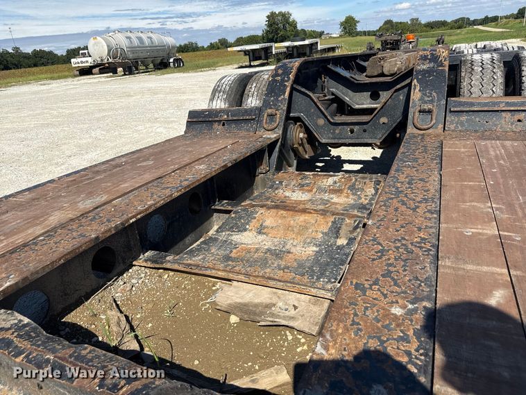 image for item ND9551 2008 Fontaine Trailer Co. Fontaine Trailer Co. lowboy equipment trailer