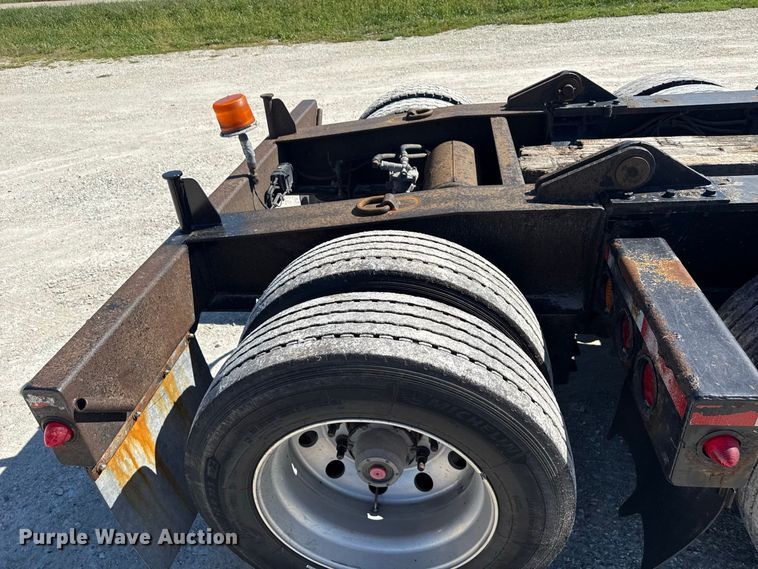 image for item ND9551 2008 Fontaine Trailer Co. Fontaine Trailer Co. lowboy equipment trailer