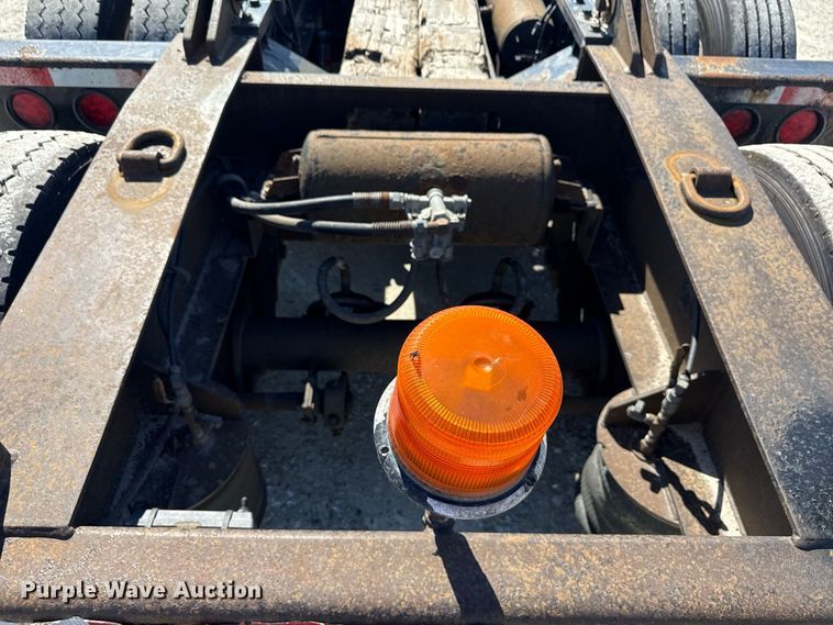 image for item ND9551 2008 Fontaine Trailer Co. Fontaine Trailer Co. lowboy equipment trailer