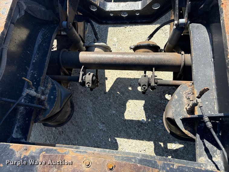 image for item ND9551 2008 Fontaine Trailer Co. Fontaine Trailer Co. lowboy equipment trailer