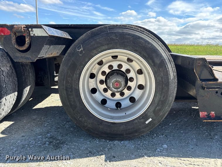 image for item ND9551 2008 Fontaine Trailer Co. Fontaine Trailer Co. lowboy equipment trailer