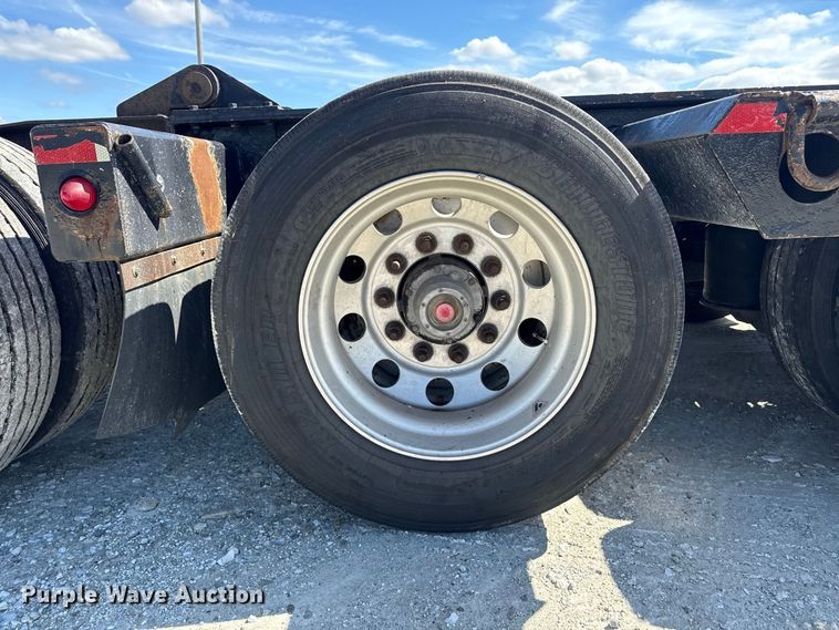 image for item ND9551 2008 Fontaine Trailer Co. Fontaine Trailer Co. lowboy equipment trailer