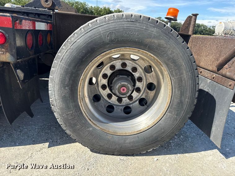 image for item ND9551 2008 Fontaine Trailer Co. Fontaine Trailer Co. lowboy equipment trailer