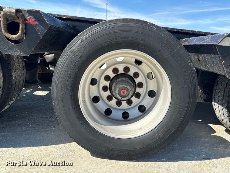 image for item ND9551 2008 Fontaine Trailer Co. Fontaine Trailer Co. lowboy equipment trailer
