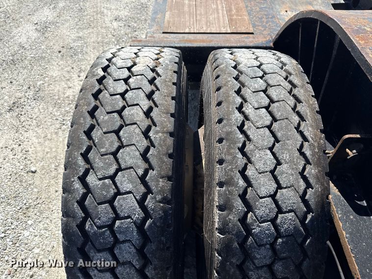 image for item ND9551 2008 Fontaine Trailer Co. Fontaine Trailer Co. lowboy equipment trailer