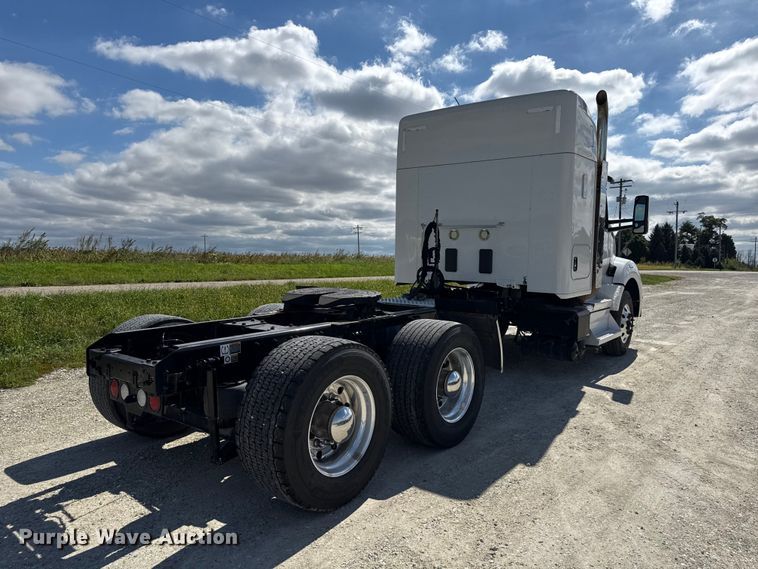 image for item ND9552 2022 Kenworth T880 semi truck