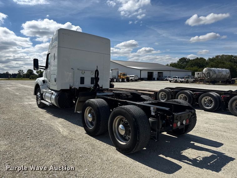 image for item ND9552 2022 Kenworth T880 semi truck