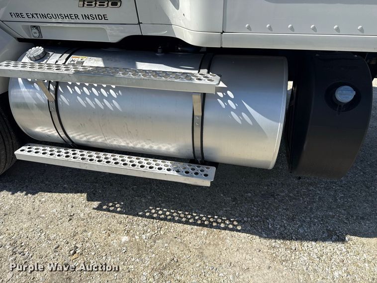 image for item ND9552 2022 Kenworth T880 semi truck
