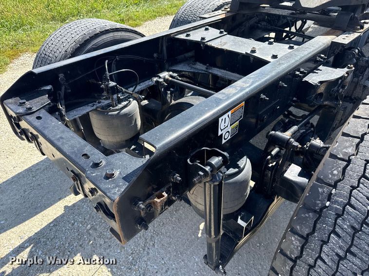 image for item ND9552 2022 Kenworth T880 semi truck