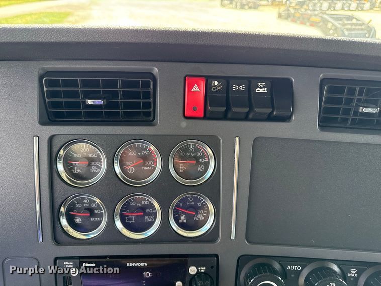 image for item ND9552 2022 Kenworth T880 semi truck