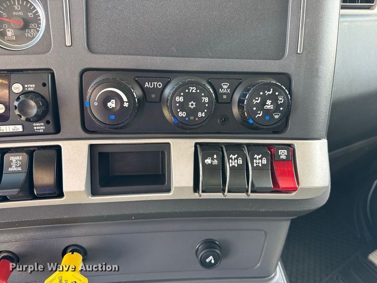 image for item ND9552 2022 Kenworth T880 semi truck