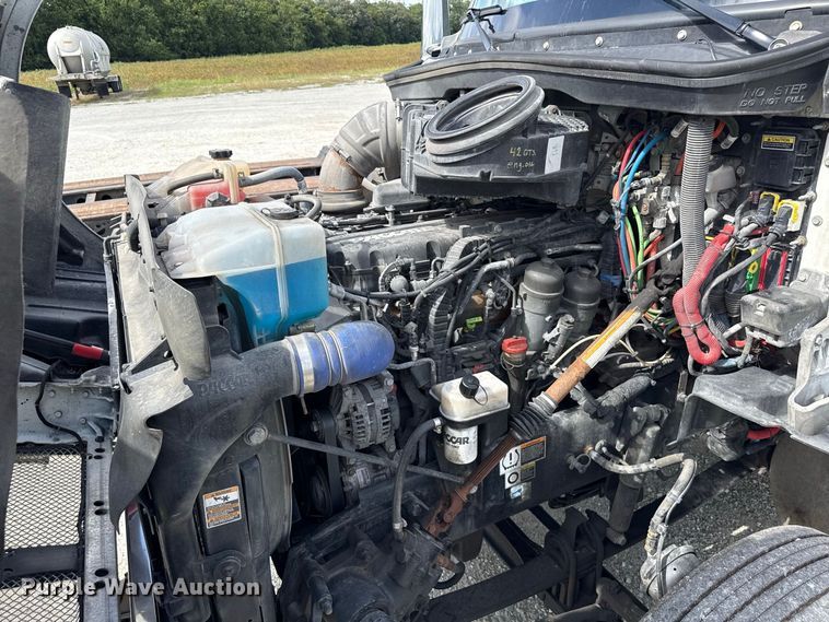 image for item ND9552 2022 Kenworth T880 semi truck