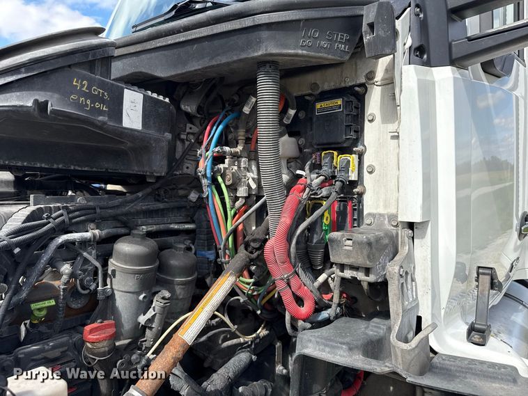 image for item ND9552 2022 Kenworth T880 semi truck