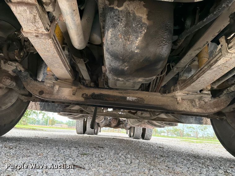 image for item OE9724 1993 White GMC AERO semi truck