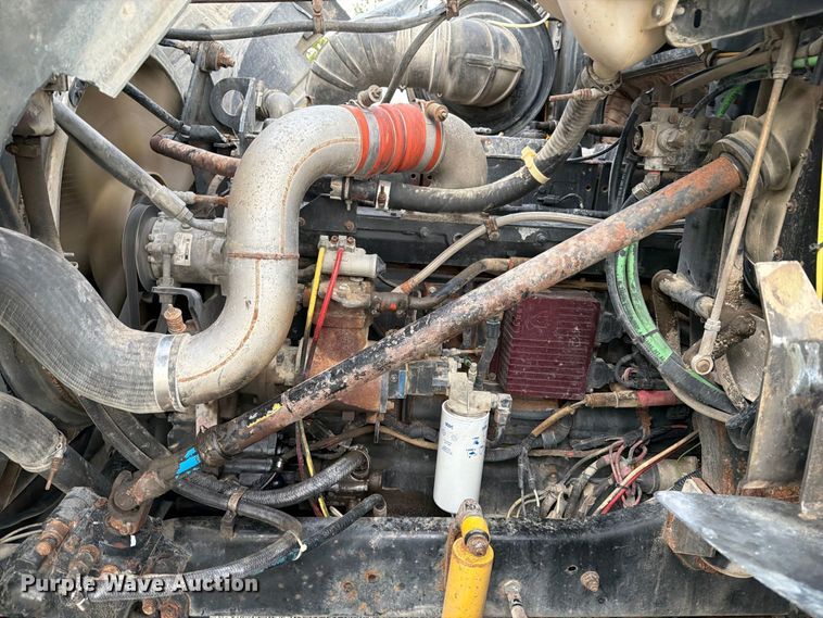 image for item OE9724 1993 White GMC AERO semi truck