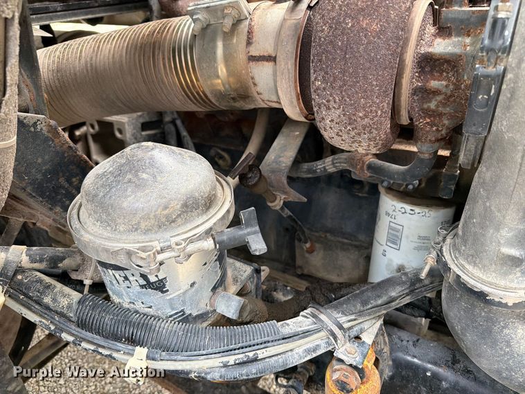 image for item OE9724 1993 White GMC AERO semi truck
