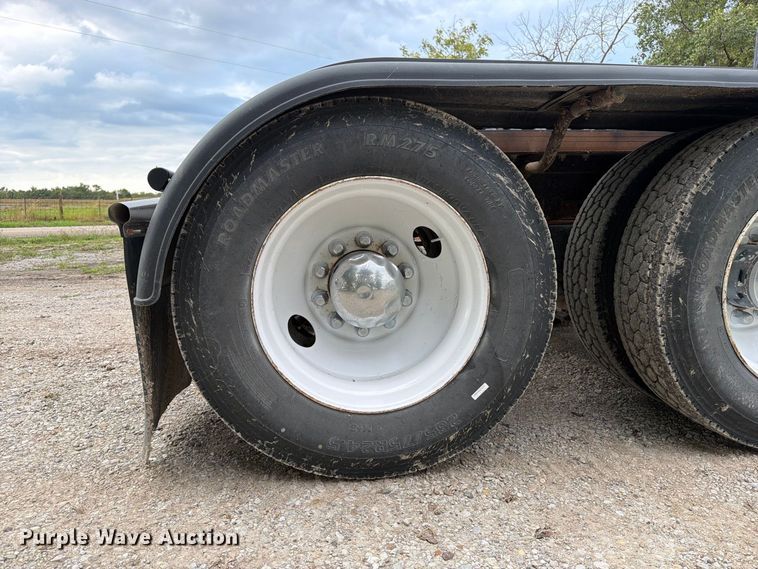 image for item OE9724 1993 White GMC AERO semi truck