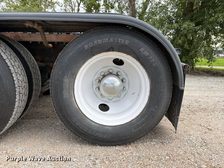 image for item OE9724 1993 White GMC AERO semi truck