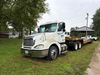 2003 Freightliner Columbia semi truck