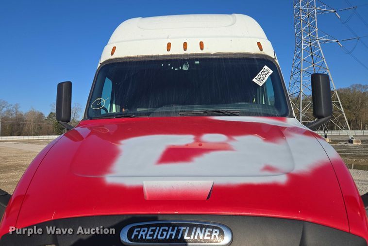 image for item YA1298 2019 Freightliner Cascadia  semi truck