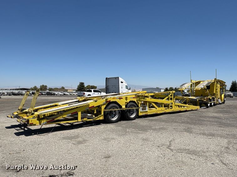 image for item YA1539 2015 Peterbilt 389 Auto carrier transport truck