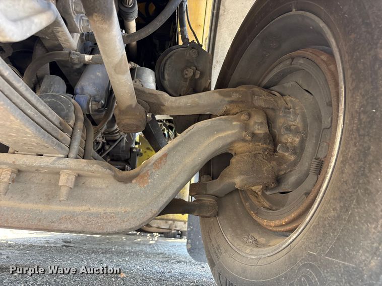 image for item YA1539 2015 Peterbilt 389 Auto carrier transport truck