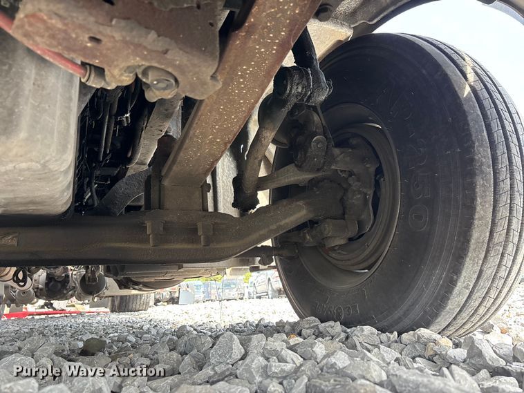 image for item YA1657 2016 Freightliner Cascadia semi truck