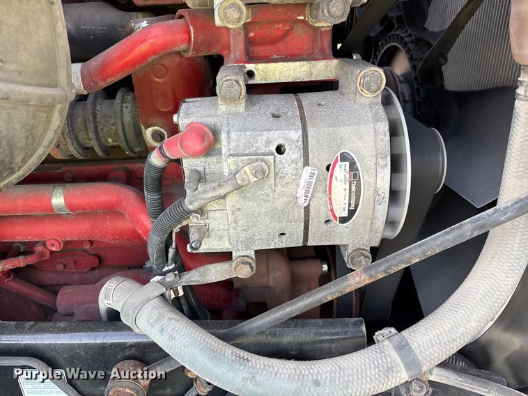image for item YA1845 2020 Kenworth T680 semi truck