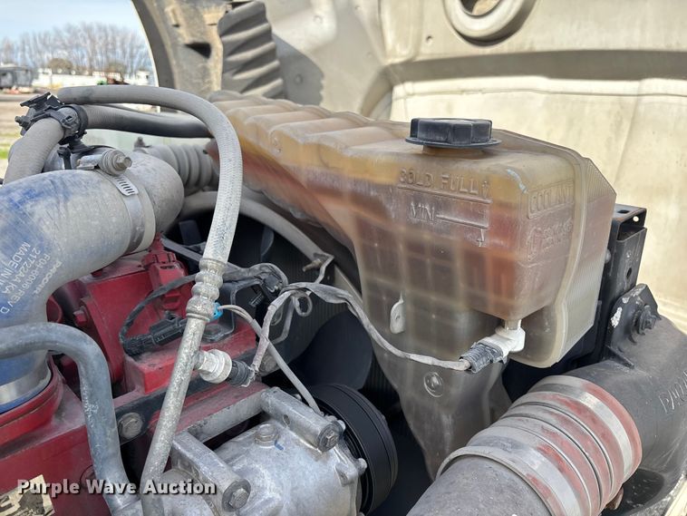 image for item YA1845 2020 Kenworth T680 semi truck