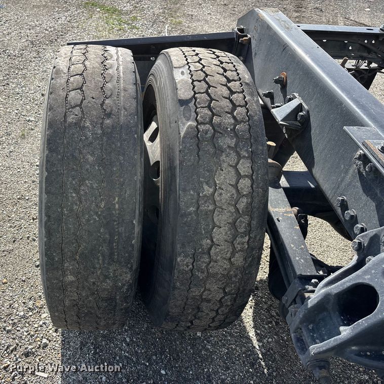 image for item YA1845 2020 Kenworth T680 semi truck