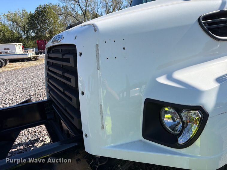 image for item YA2097 2025 Freightliner 114SD Crew Cab truck cab and chassis