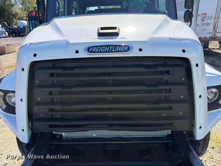 image for item YA2097 2025 Freightliner 114SD Crew Cab truck cab and chassis