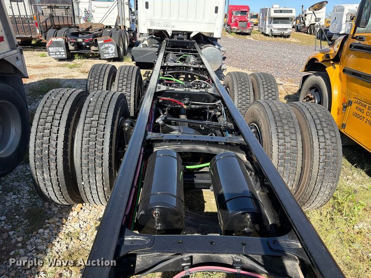 image for item YA2097 2025 Freightliner 114SD Crew Cab truck cab and chassis