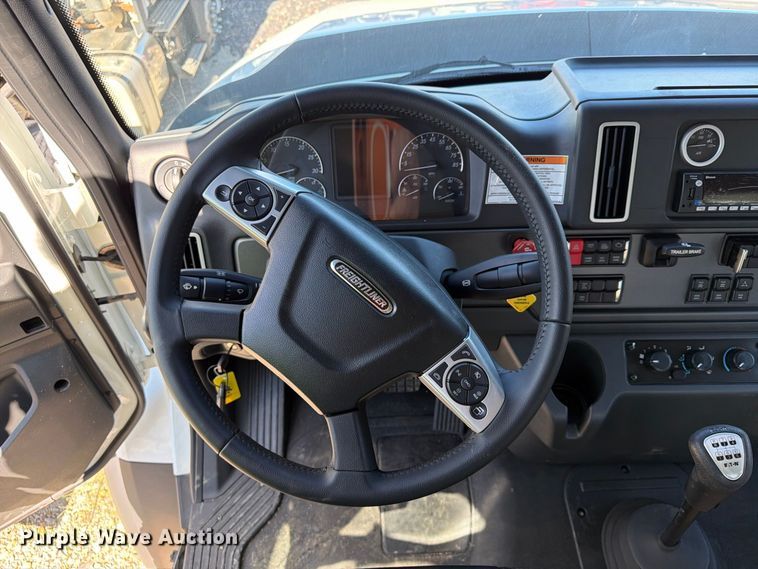 image for item YA2097 2025 Freightliner 114SD Crew Cab truck cab and chassis