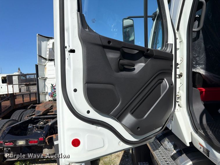 image for item YA2097 2025 Freightliner 114SD Crew Cab truck cab and chassis