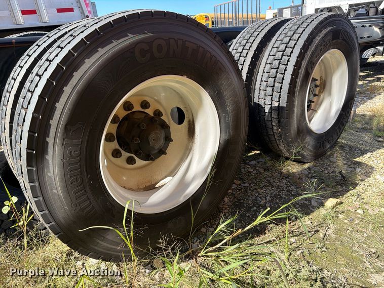 image for item YA2097 2025 Freightliner 114SD Crew Cab truck cab and chassis