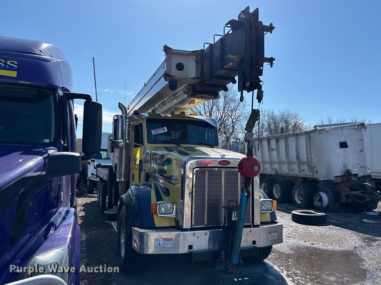 image for item YA2613 2015 Peterbilt 367 crane truck