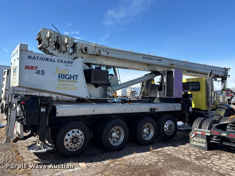 image for item YA2613 2015 Peterbilt 367 crane truck