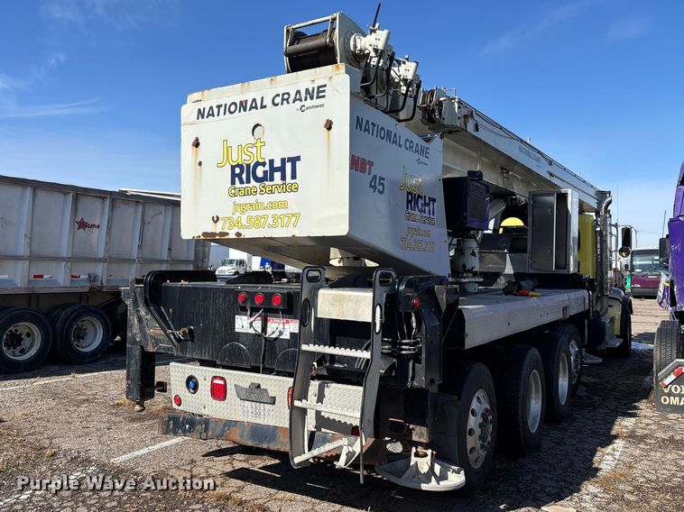 image for item YA2613 2015 Peterbilt 367 crane truck