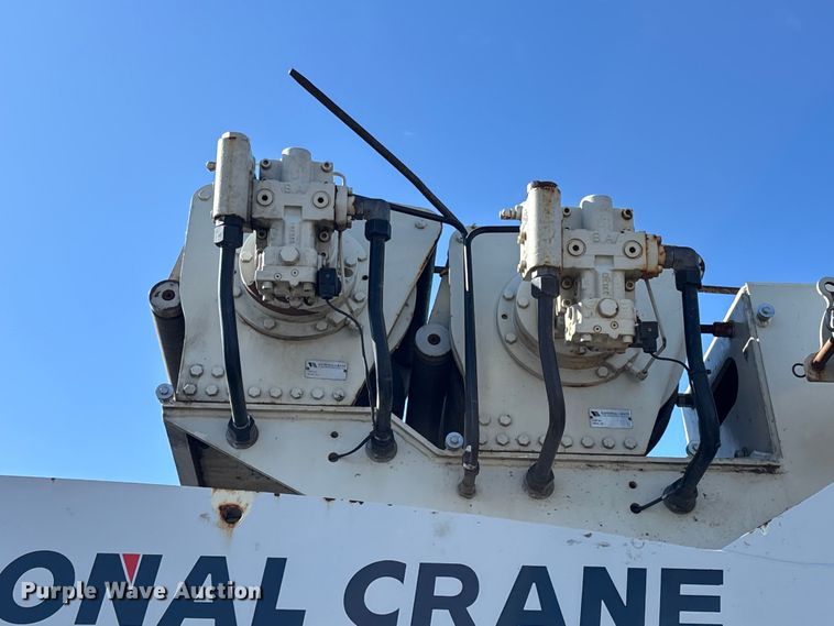 image for item YA2613 2015 Peterbilt 367 crane truck