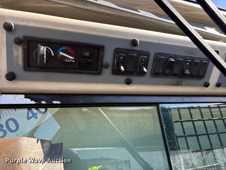 image for item YA2613 2015 Peterbilt 367 crane truck