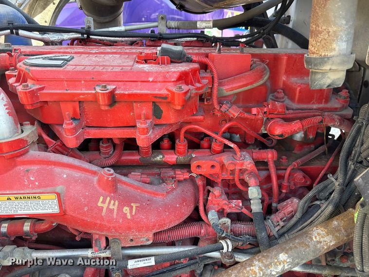 image for item YA2613 2015 Peterbilt 367 crane truck