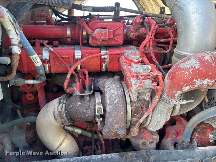 image for item YA2613 2015 Peterbilt 367 crane truck