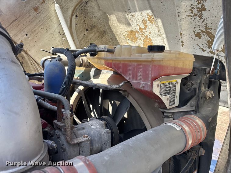image for item YA2613 2015 Peterbilt 367 crane truck
