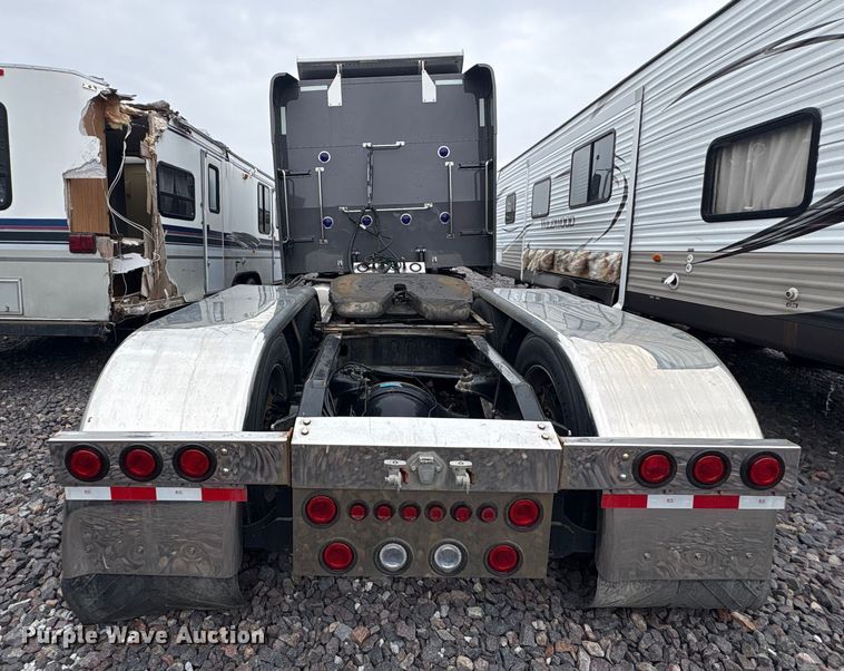 image for item YA3178 2023 Peterbilt 389 semi truck