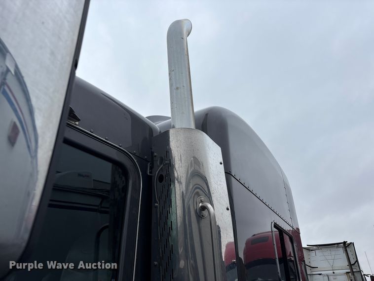 image for item YA3178 2023 Peterbilt 389 semi truck